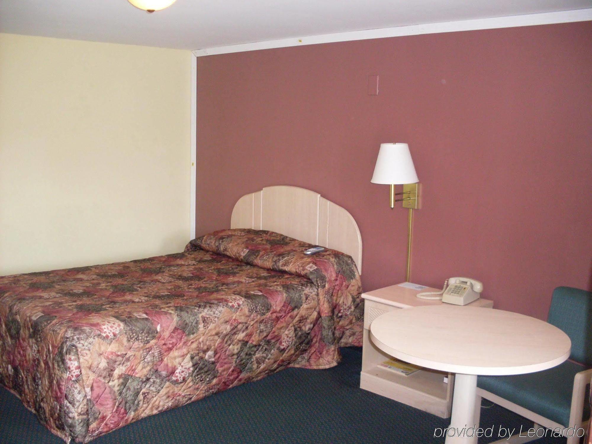Budget Inn Корнінг Екстер'єр фото